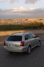 Toyota Avensis Wagon 2003 года
